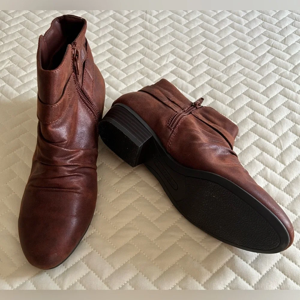 Women’s Brown Leather Ankle Boots - Picture 3 of 5